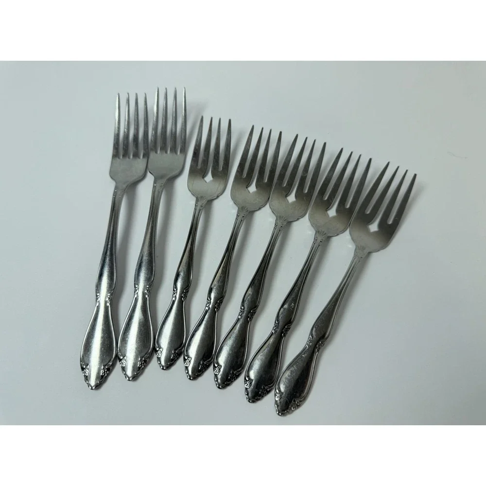 Oneida BERKELEY‎ SQUARE Stainless Lot Of 7 5 Salad Forks 2 Dinner Forks